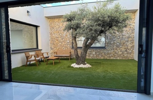 Quartier des Espesses Villa | 🏡 Villa des 5 Sens - Elegance, Space and Serenity at the gates of Nîmes