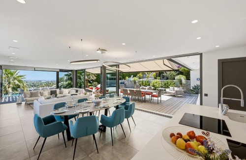 Mandelieu-La-Napoule Villa | Villa Dezem-Infinity pool-Hot tub-Near Cannes-Panorama-AC