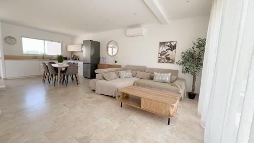 Roches Grises Villa | Villa Dolce Vita