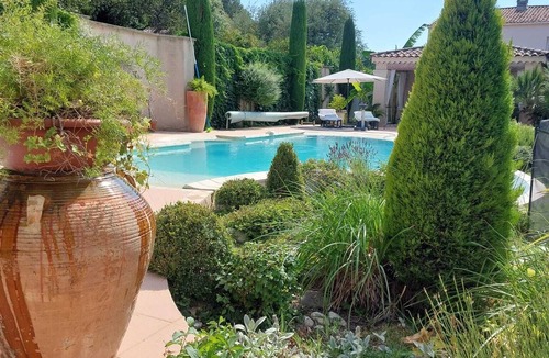 Les Mees House | Villa Émeraude 6P Stunning infinity pool! Barbecue. 3-bedroom apartment!