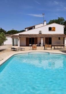 Senas Villa | Villa en Provence avec piscine