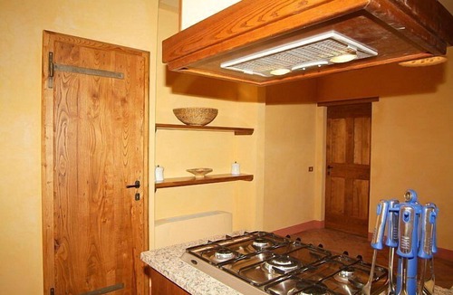 Gaiole in Chianti Villa | Villa Eracle: A bright and elegant three-story villa surrounded by vineyards and olive groves.