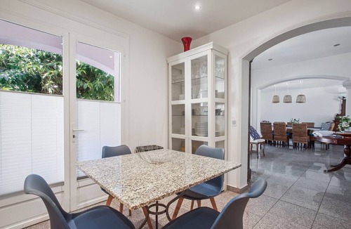 Cabasse Villa | Villa 'Etoile' with Private Pool, Wi-Fi and Air Conditioning