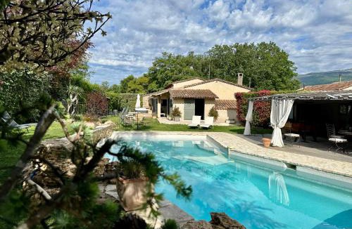 La Grand-Chile Villa | Villa Familiale piscine, spa, entre Cannes et Nice