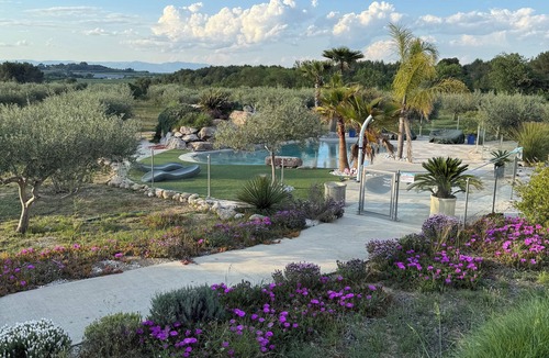 Montagnac Villa | Villa for 4 people "L'Amandier" Lagoon pool to share