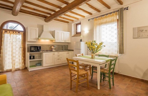San Vincenti Villa | Villa Gallonero: A spacious age-old farm house surrounded by the greenery, with Free WI-FI.