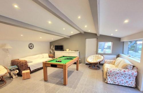 Alleins Villa | Villa grand confort, piscine privée, petanque, pool house