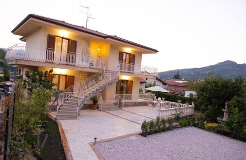 Trappitello Apartment | Villa Graziosa Apartment Don Turi