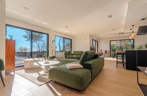 Tourrettes-sur-Loup Villa | Villa Holly