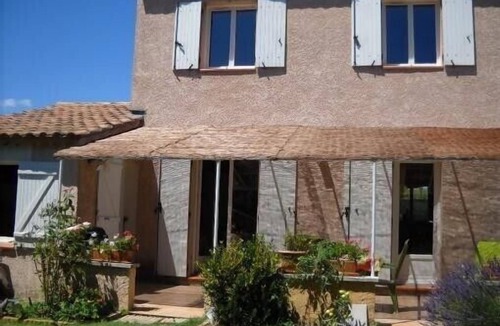 Maillane Villa | Villa in bloom with private pool near the Alpilles