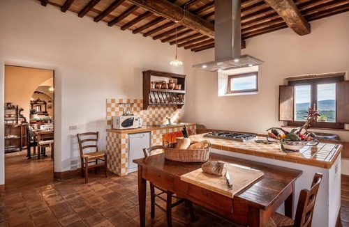 Castellina in Chianti Villa | Villa in San Leonino with 6 bedrooms sleeps 12