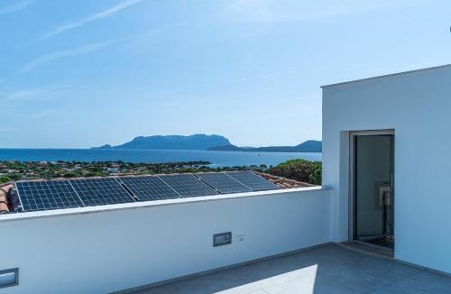 Pittulongu Villa | Villa Infinity with Pool by Wonderful Italy