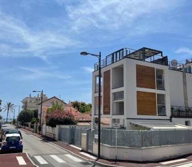 Roquebrune-Cap-Martin Apartment | Villa Jacaranda