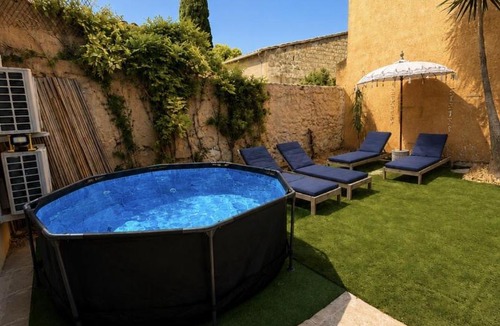 Aigues-Mortes Medieval City Villa | Villa jardin BBQ Piscine enfants Aigues Mortes Intra Muros