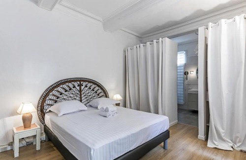 Ecusson Apartment | Villa jeu de paume - Première conciergerie