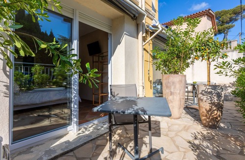 Saint-Aygulf Villa | Villa 'L'escale Au Soleil' with Sea View, Wi-Fi, and Air Conditioning