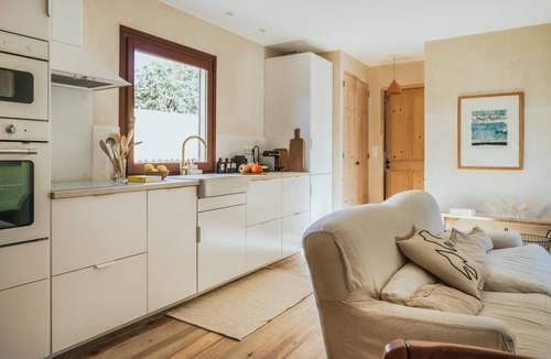 Velleron Villa | Villa La Sorgue - Two Bedroom Villa, Sleeps 4