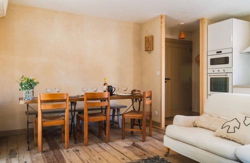 Velleron Villa | Villa La Sorgue - Two Bedroom Villa, Sleeps 4