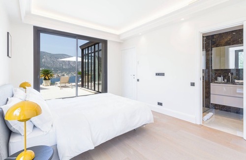 Saint-Jean-Cap-Ferrat Villa | Villa Les Dauphins