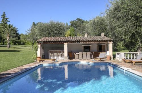 Tourrettes-sur-Loup Villa | Villa les Berguieres