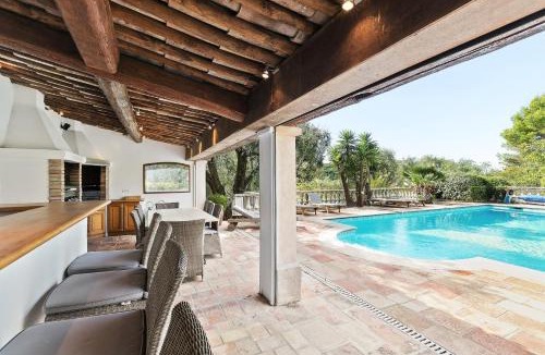 Tourrettes-sur-Loup Villa | Villa les Berguieres
