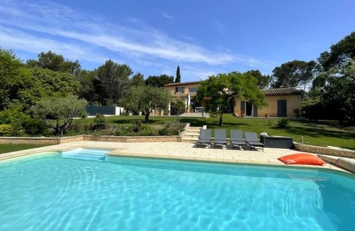 Lambesc House | Villa Les Ecureuils, between Alpilles and Luberon