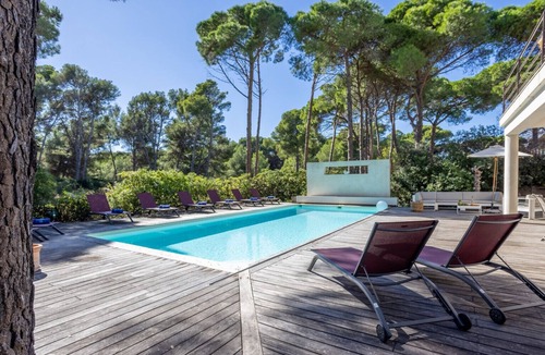 Hyeres Villa | VILLA LES PESQUIERS BEACH