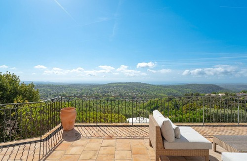 Tourrettes-sur-Loup Villa | Villa Madeleine