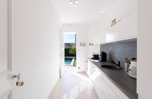 California - Pezou Villa | Villa Marie by Terry's Homes