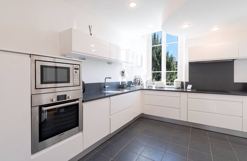 California - Pezou Villa | Villa Marie by Terry's Homes