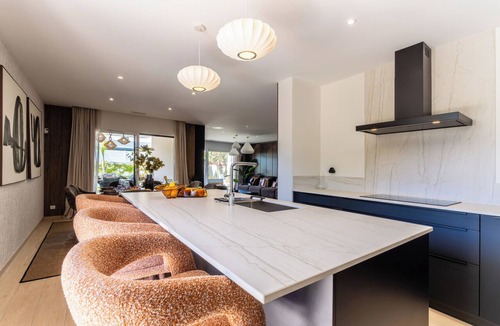 Le Grau-dʼAgde Villa | Villa Maya · Rooftop beach access heated pool