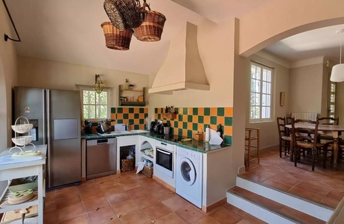 Eygalieres Villa | Villa Molassis in Eygalières, with swimming pool & view of the Alpilles mountains