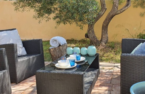 Caremeau House | Villa - Nimes - 4/6pers - jacuzzi - 2 terraces - WIFI