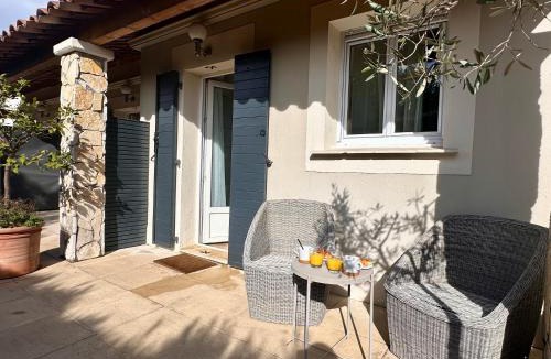 Mougins Apartment | Villa Oasis - Lagoon Suite