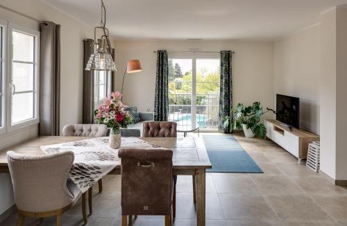 Roquefort-les-Pins Apartment | Villa Orange spacious luxury apartment on the Côte d'Azur