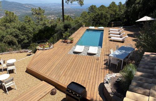 Saint-Raphael Villa | Villa Ormarine, vue exceptionnelle sur la baie de Cannes et le Mercantour