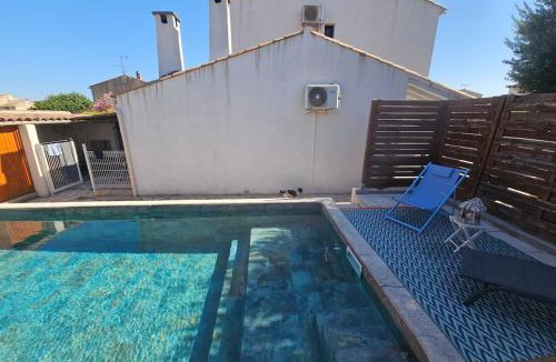 Marsillargues House | Villa Petite Camargue piscine bali au sel climatisation 15min plages 3 chambres