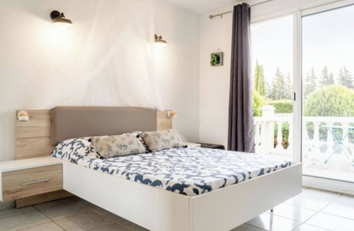 Ginestas Villa | VILLA PETITS OLIVIERS