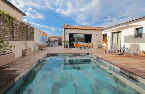 Aigues-Vives Villa | Villa Piscine Contemporaine en Camargue