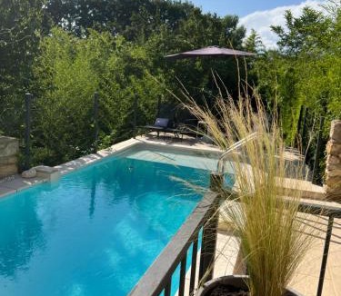 Saint-Laurent-de-Carnols Villa | Villa Provence climatisée, jardin, piscine privée chauffée, Wifi