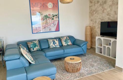 Castellar Apartment | Villa Rosie, vue mer, piscine et parking privatif avec recharge, AC, Wifi, Calme