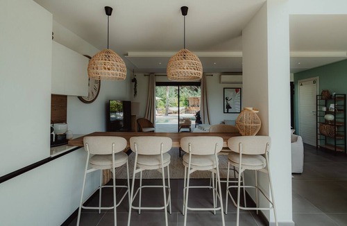 Grimaud Villa | Villa Ryx with Pool, Sea View, Wi-Fi, and Air Conditioning