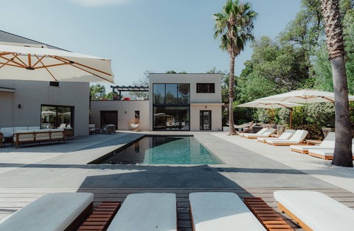 Grimaud Villa | Villa Ryx with Pool, Sea View, Wi-Fi, and Air Conditioning