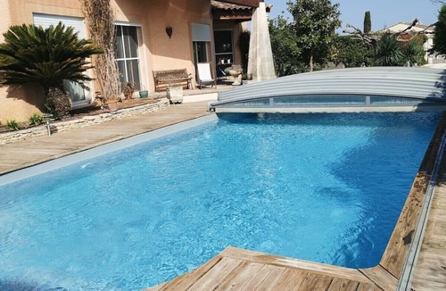 Mas-Blanc-des-Alpilles Villa | Villa située en lotissement dans un quartier trés calme