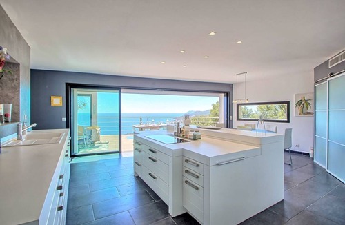 Hyeres Villa | Villa Soliere - Four Bedroom Villa, Sleeps 8