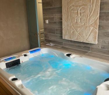 Euzet-les-Bains Villa | Villa SPA Piscine : entre mer et montagne