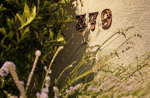 Molleges House | Villa Victoria en Provence - Gîte Alpilles