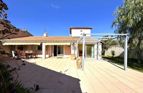 Hyeres Villa | VILLA VIEUX MOULIN Villa avec piscine pour 7 personnes avec piscine à Hyères