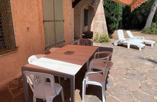 Puget-sur-Argens Villa | Villa with a 12.5 metre swimming-pool, not far from the sea