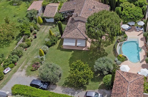 Les Mees Villa | Villa with beautiful garden and private pool